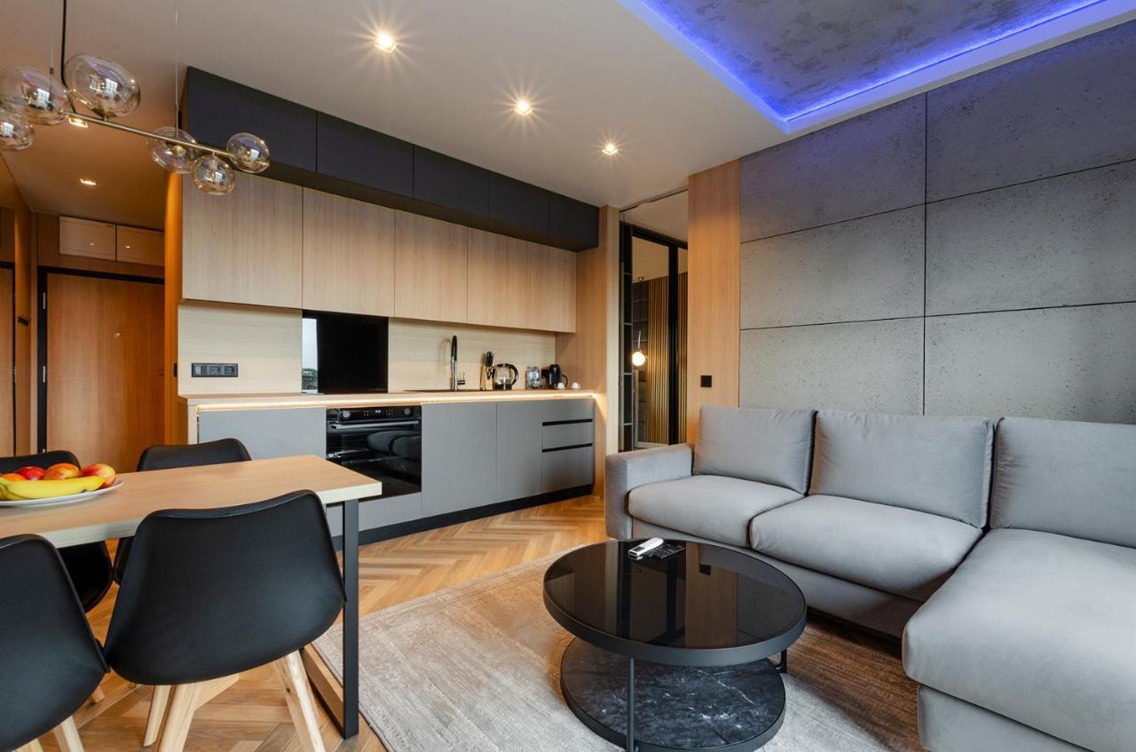 Sky Home- Wood Penthouse -manufaktura, Parking, Klimatyzacja, Dostep Na Kod * Lodz (Lodz)